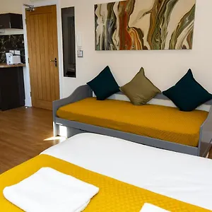 https://alexander-apartments-studios.hotels-newcastle-upon-tyne.com